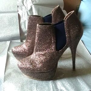 Steve Madden -Sequin platform booties.    Size 8. New